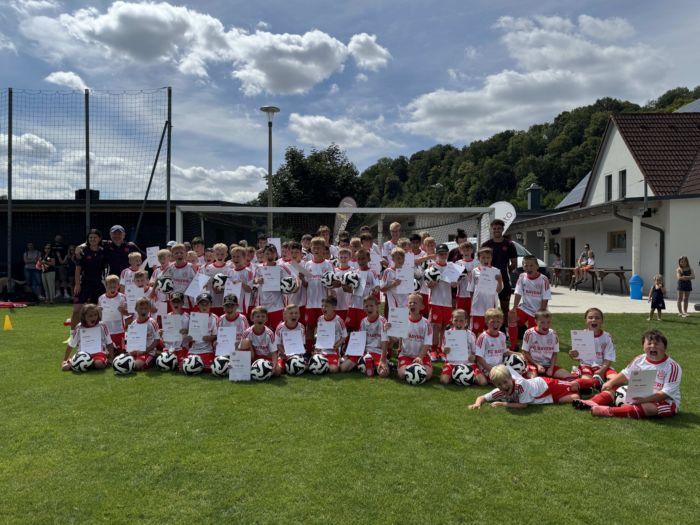 FC Bayern Campus Training Feriencamp 2024